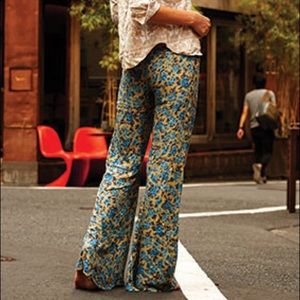 Novella Royale Dylan Bells